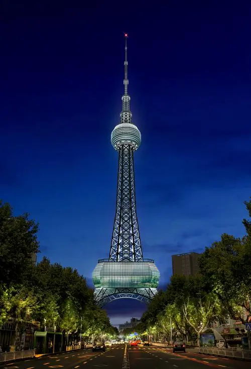 通信塔亮化